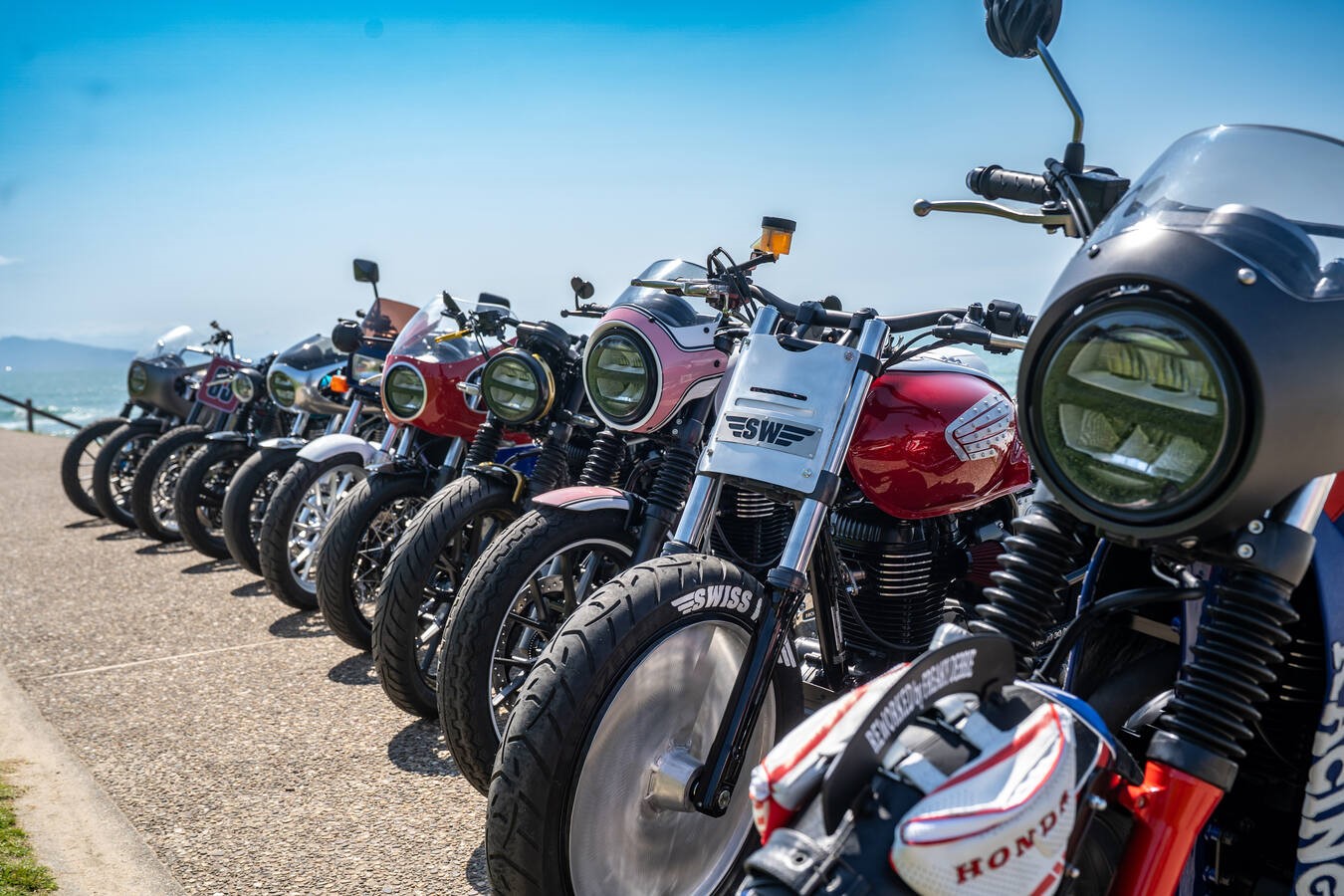 A vadonatúj GB350S, ahogy még soha nem láthattuk: a Hondacustoms.com 2025-ben is visszatér a Wheels &amp; Waves fesztiválra, hogy a motorépítés művészetét hirdesse