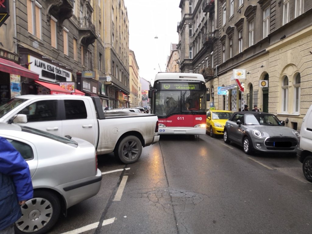 Forgalom akadályozása – akár 5 év szabadságvesztés is járhat érte!