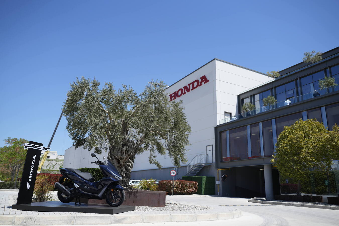 A HONDA TÖRÖKORSZÁGBAN NYITOTTA MEG ÚJ MOTORKERÉKPÁR-GYÁRÁT