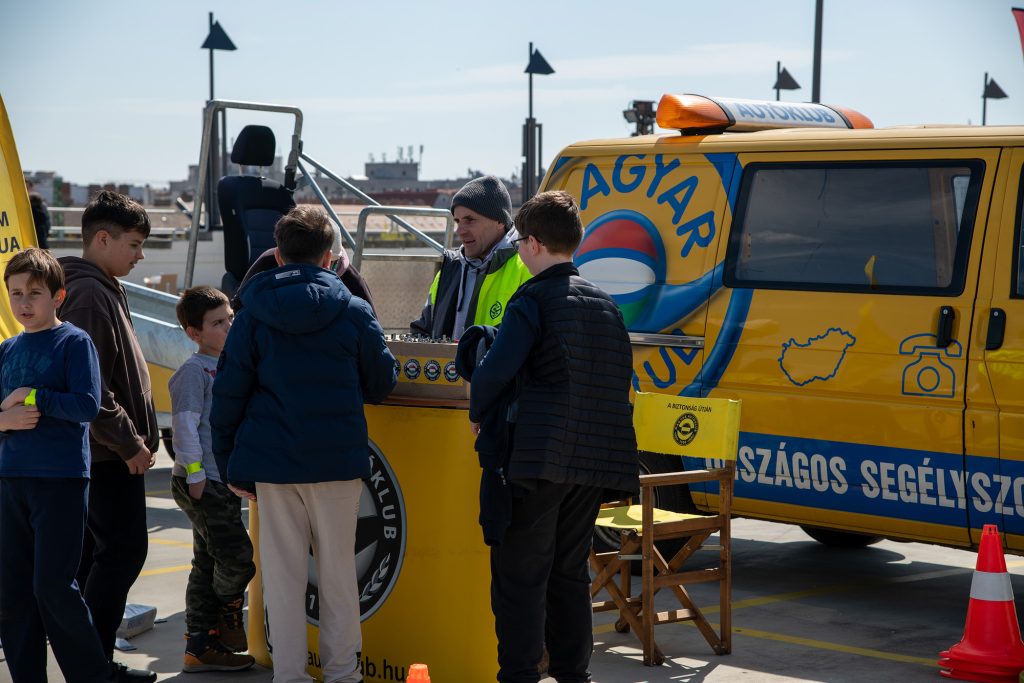 Gyere a ki a WEMOVE-ra, megtanítunk a biztonságos rollerezésre!