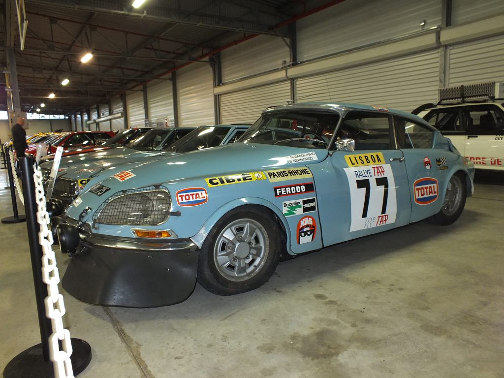 Citroen DS-ek lepték el Dunaföldvárt