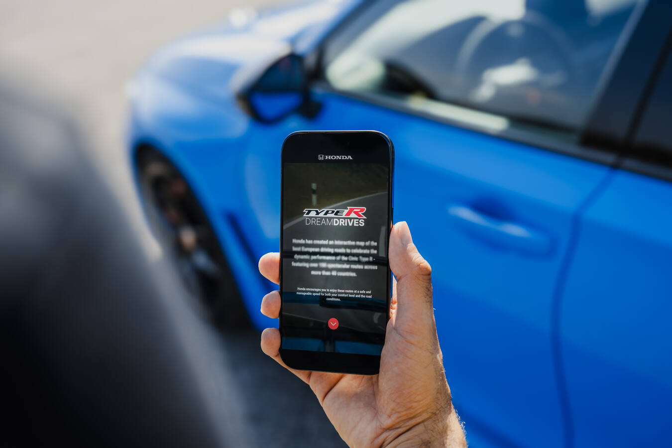 EURÓPA 120 LEGNAGYSZERŰBB ÚTJÁT ISMERTETI MEG A VEZETÉS SZERELMESEIVEL A HONDA INTERAKTÍV CIVIC TYPE R-TÉRKÉPE